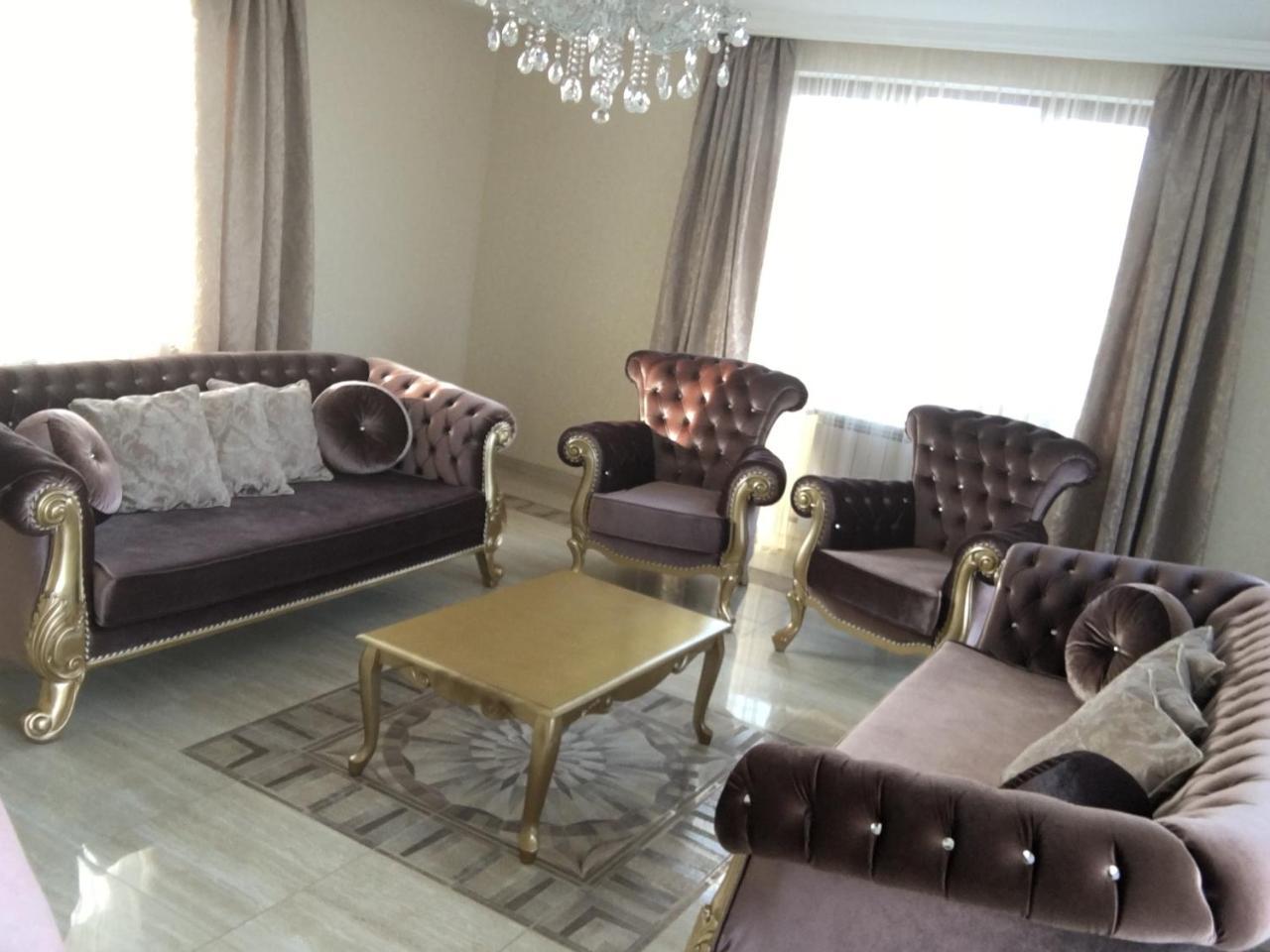 Lesya Apartment With Terrace Тбилиси Екстериор снимка